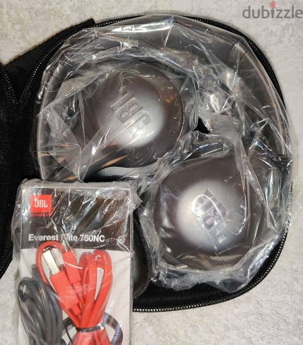 JBL Everest 750 Wireless Bluetooth Headphones 2