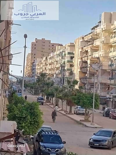 شقه في الإسكندرية شاطئ النخيل بجوار الخدمات تصلح للسكن والاستثمار الجيد موقع ممتاز جدا شامل الخدمات