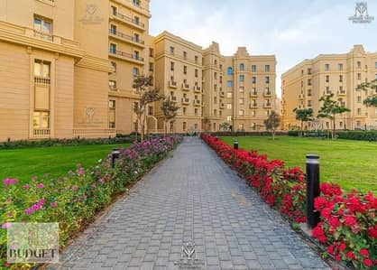 شقة متشطبة 3 غرف فيو البرج الأيقوني داخل New Garden City | موقع مباشر أمام CBD والنهر الأخضر R5