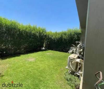 لبيع شقه 2 نوم بحديقه خاصه  متشطبه بالكامل جاهزة لسكن فى Eastown Sodic  بجانب الجامعه لامريكيه
