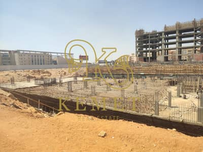 محل 1000م + 200 م اوت بين 90 الجنوبي والشمالي استلام 12/2027 بمدخل خاص باقل سعر م قريب من كوبري الرحاب ومحمد نجيب فرصة استثمارية عظمي التجمع الخامس