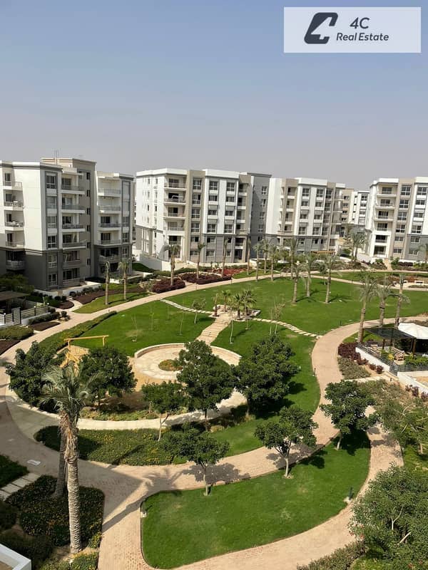 Ready to move With loewst price and layout in market apartment 3 bedrooms for sale in prime location in Hyde Park New Cairo