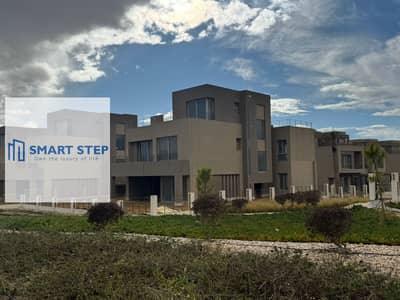 بسعر أقل من سعر السوق فى كميوند بالم هيلز Palm Hills نيو كايرو فيلا مستقلة Standalone villa للبيع بموقع استرتيجي بالكمبوند