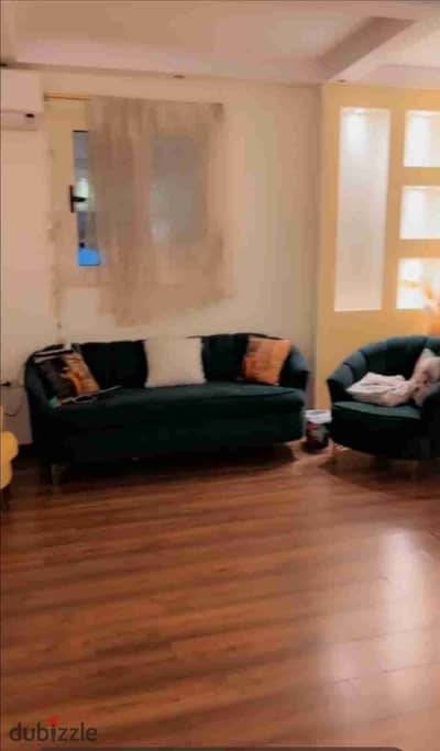 للبيع روف مميز في الياسمين7 فيلات –  التجمع الاول بمساحة 200 متر فيو جاردن موقع مميز جدا بالقرب من التسعين الشمالي وقصر الكبابجي