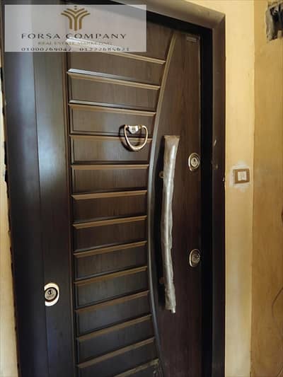 Code 636   Apartment for sale on Mostafa Maher Street branching from Mohamed Farid Street, Fifth floor without elevator, Super Lux