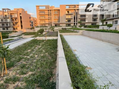 شقه استلام فوري في المراسم فيفث سكويربرايم لوكيشن فيو بوكيت لاند سكيب  بحري صريح fifth square new cairo