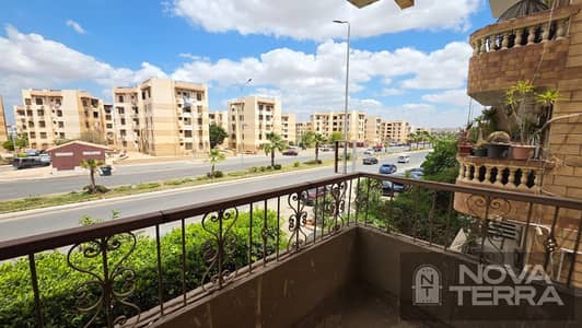 Apartment for sale in the 7th District on the main street, one minute from Saudi Market and Al-Ufuq Square.