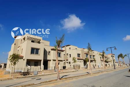 فيلا ستاندالون ٩٠٠م للإيجار في بالم هيلز القطامية (PK1) | تشطيب فاخر | التجمع الخامس | القاهرة الجديدة
