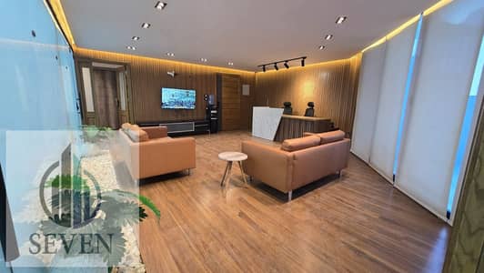 Administrative duplex, 700 square meters, licensed, furnished, and air-conditioned, premium location in Maadi for major companies.