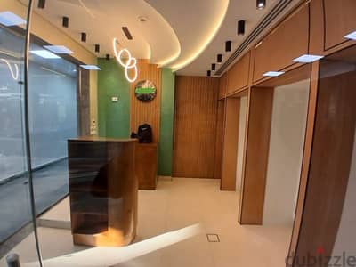 للبيع محل متشطب بالكامل في X-Mall التجمع الخامس