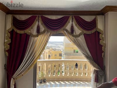 ستارة ستان ببرقع بتصميم كلاسيك فاخر، مناسبة لعشاق الذوق الراقي والفخام