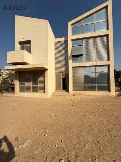 Standalone 550m In a Prime Location Semi-finished In Allegria
