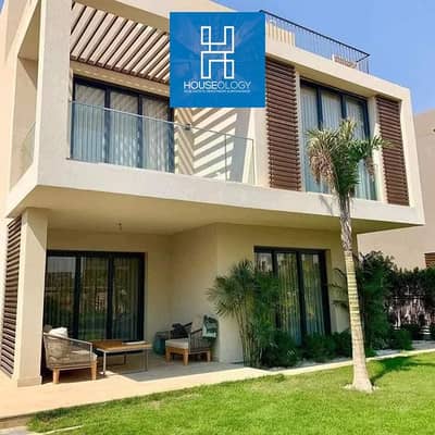 تاون هاوس كورنر برايم لوكيشن للبيع في بالم هيلز نيو كايرو دايركت علي الدائري Palm hills new cairo