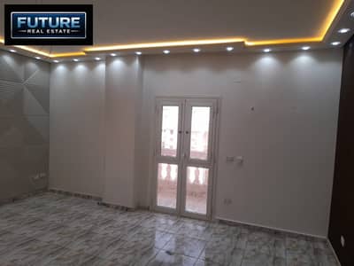 شقة 250 م في النرجس عمارات امام الدبلوماسيين علي محور جمال عبد الناصر في التجمع الخامس