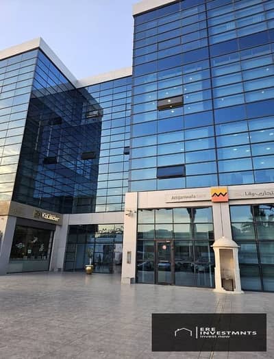 Immediately receive a fully finished 140m² office for rent in a prime location in Top 90 South Investors, next to Future University and the American