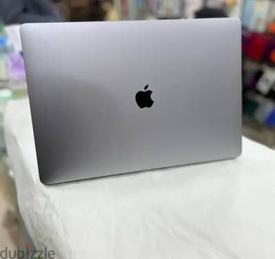 MacBook Pro 2019 i9 32GB RAM 512GB بسعر مميز