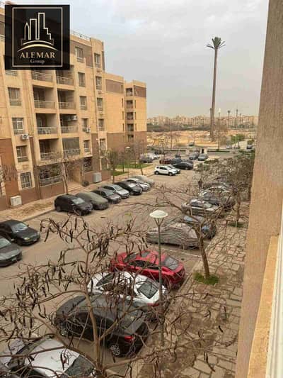 Apartment 96. M in Madinty - B7 at a special price. The apartment has shutters and the kitchen, second floor - park view in front of the club, special finishes, Talat Mustafa