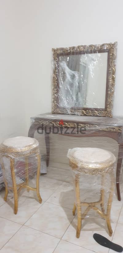 قنصل خشب مودرن تقيل نقش فرنسي