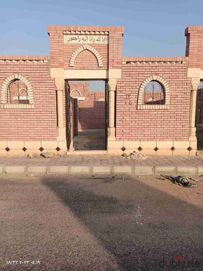مدفن للبيع مرخص من المحافظه في مقابر القاهرة الجديدة أول طريق العين السخنه