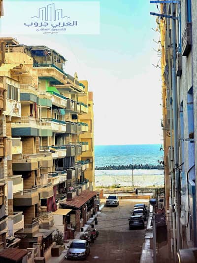 شقه بجوار البحر في الإسكندرية شاطئ النخيل  كاش أو تقسيط علي 12شهره