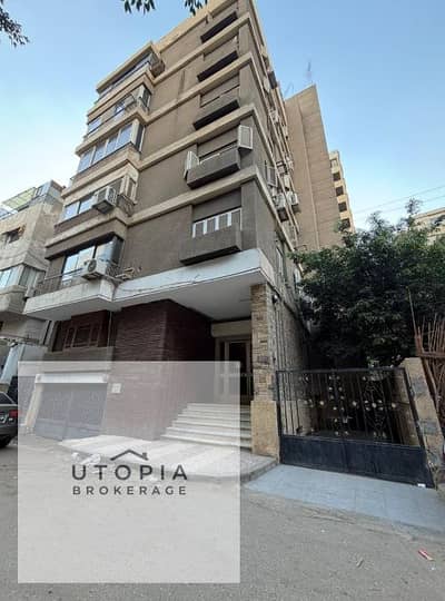 Building for sale at a great price in Mohandessin near Arab League Street land area 300 sqm 5 floors plus ground floor and a rooftop apartment