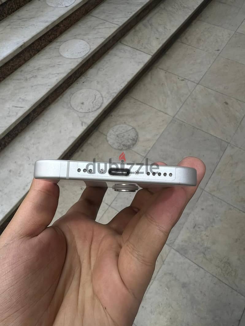 iPhone 16 1