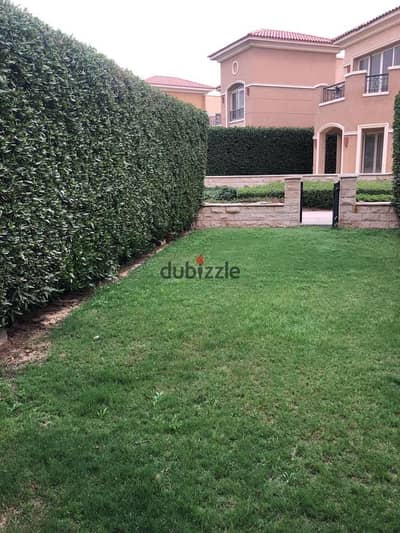 Semi-furnished townhouse for rent in Stone Park Compound