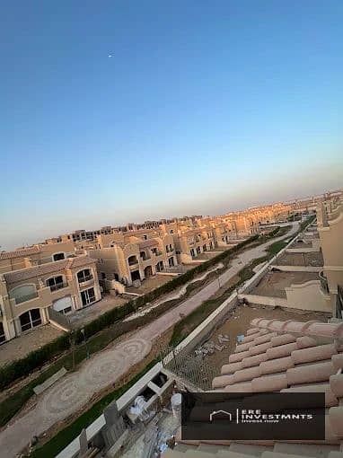 توين هاوس فيلا للبيع مميزة جدا استلام فوري بفيو علي لاند سكيب في كمبوند الباتيو اورو التجمع الخامس