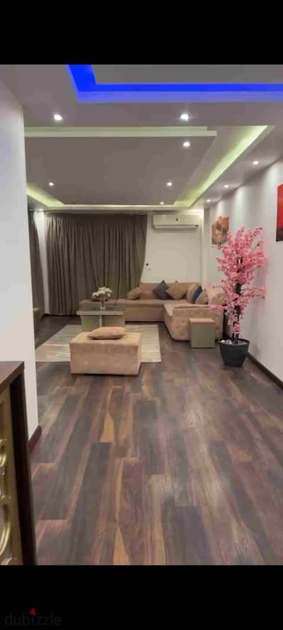 شقة للبيع كمبوند دار مصر ال12 دور ثالث بحرية 3و3حمام