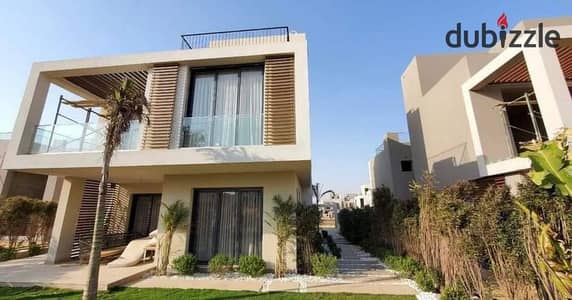 Luxury villa for sale in Sodic East Compound, New Cairo, opposite Madinaty and minutes from Fifth Settlement and the American University. y.