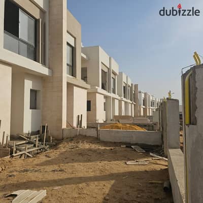 Town House Corner for sale ready to move at a very prime location in Fifth Settlement Compound Hyde Park