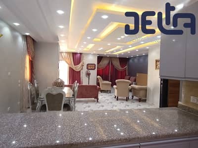 شقة لقطة للبيع تاني نمرة من محور البوليفارد الرئيسي متشطبة واستلام فوري