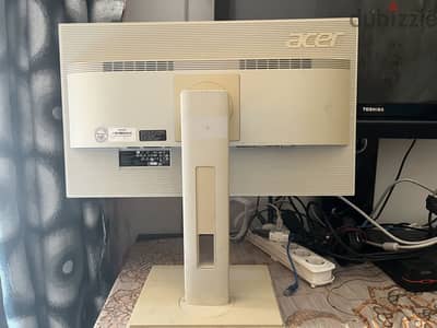 Acer B246HL