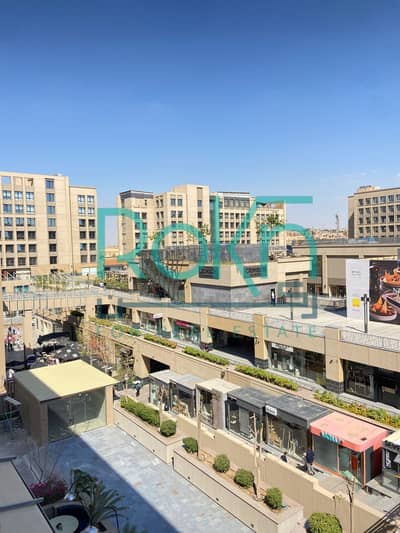 مكتب متشطب بالكامل بالتكييفات والفرش علي المحور مباشره باركان بلازا فيو بلازا بسعر لقطه 102 متر