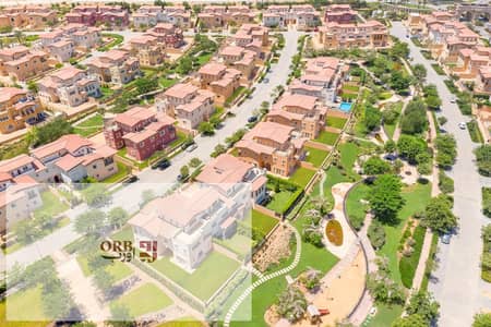 Loft with garden for sale with an area of 203 sqm + 50 sqm garden, in District 5 New Cairo, with immediate delivery, core & shell finishing, a strong