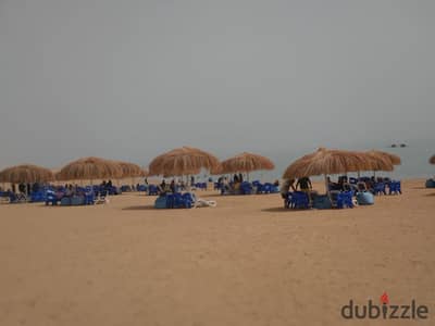 – بعد نفق الشهيد أحمد حمدي بحوالي 30 كم  – يبعد فقط 3 كم بعد موسى كوست  – طريق سهل وسريع من القاهرة  – منتجع متكامل الخدمات وعلى أعلى مستوى