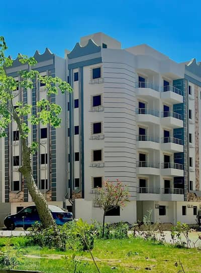 Apartment for sale immediate delivery in Makani Compound, Katameya, on the ring road, on the first Sokhna Road, best Centerpoint in Cairo
