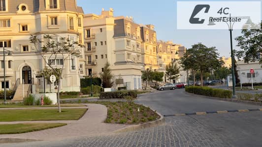شقة بمساحة ٢١٦ مترًا مربعًا للبيع بأقل من سعر السوق فيو لاند سكيب السعر قابل للتفاوض فى موقع مميز في ماونتن فيو هايد بارك