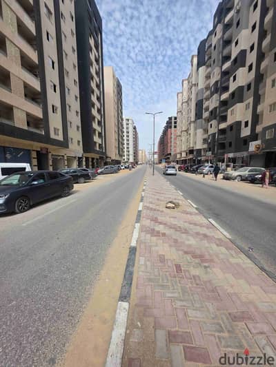 محل لقطه في مدينه نصر في حي الواحه يصلح لجميع الأغراض 233متر