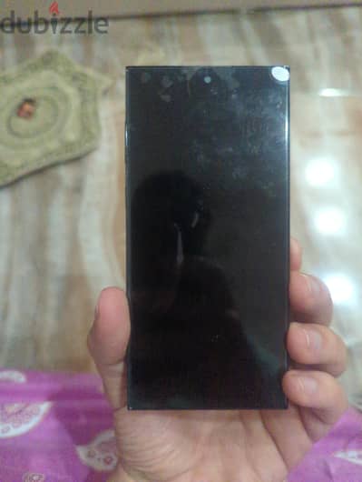 شاشه  Samsung Galaxy S10  كنت جايبها من برا بس بيعت التليفون ومركبتهاش