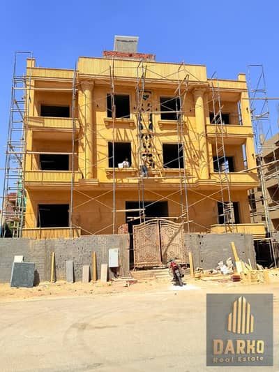 شقة ٢١٥م من المالك مباشرة غرب سوميد مجاوره 11 خطوات من مسجد السيدة خديجة فيو لاند سكيب مساحات الغرف كبيرة فرصه للسكن الراقي متاح تسهيلات مداخل رخام