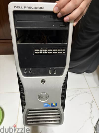 Workstation Dell Precision T3500 أصلي مع شاشة Dell وكيبورد