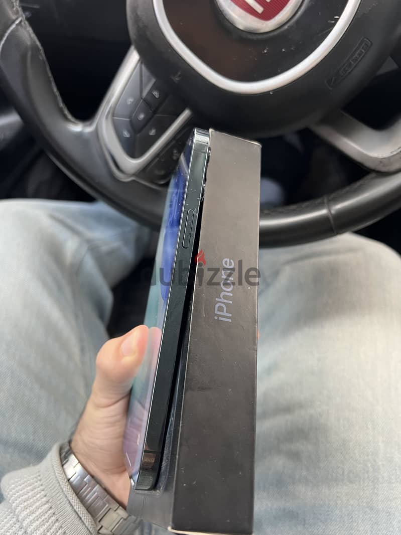 Iphone 12 pro max 1