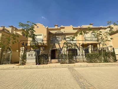 Luxurious Twin house Villa Fully Finished with Kitchen and ACs with private swimming pool at Patio Oro
