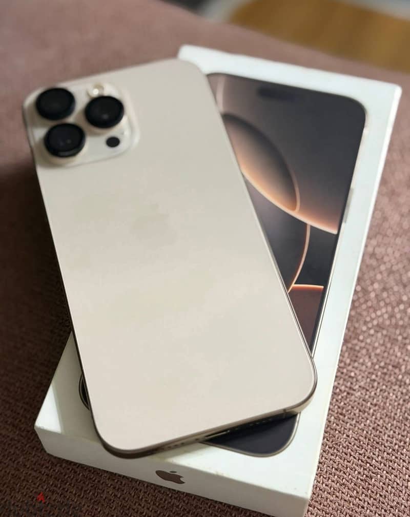iPhone 16 Pro Max 1