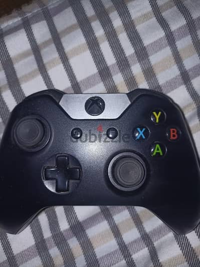 Xbox one للبيع حاله ممتازة