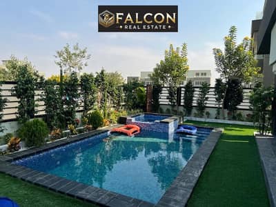 Luxury villa (3 floors) for sale with down payment of 1 million and up to 15 years in prime location next to Sodic and Al Gamal mins to new cairo