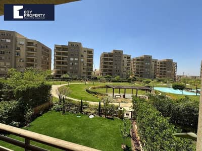شقة للبيع في سكوير - القاهرة الجديدة , موقع مميز بإطلالة على حمام السباحة