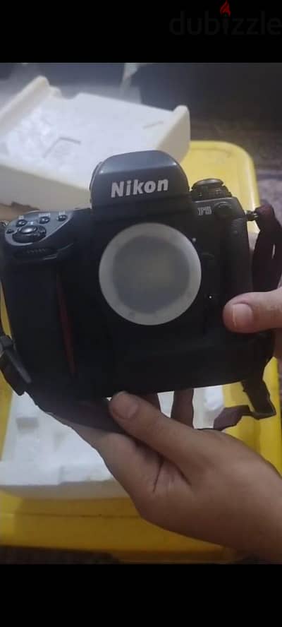 كاميرا نيكون Nikon F5 Professional Film Camera
