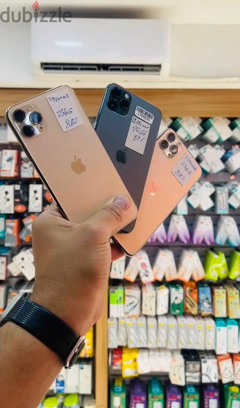 IPHONE 13 -128. G : 11 PRO MAX-256. G 2